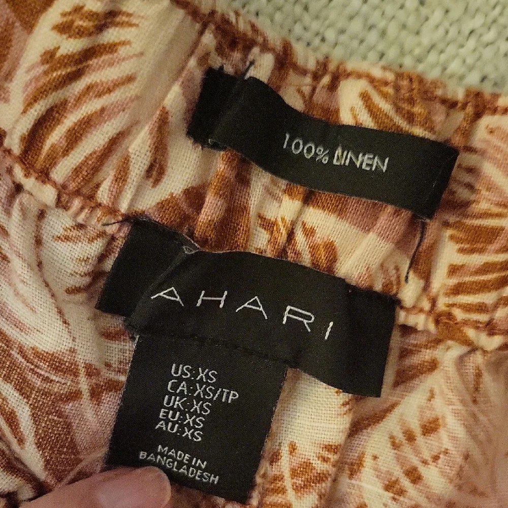 Bahari Linen Shorts with Leaf Pattern - Picture 3 of 7